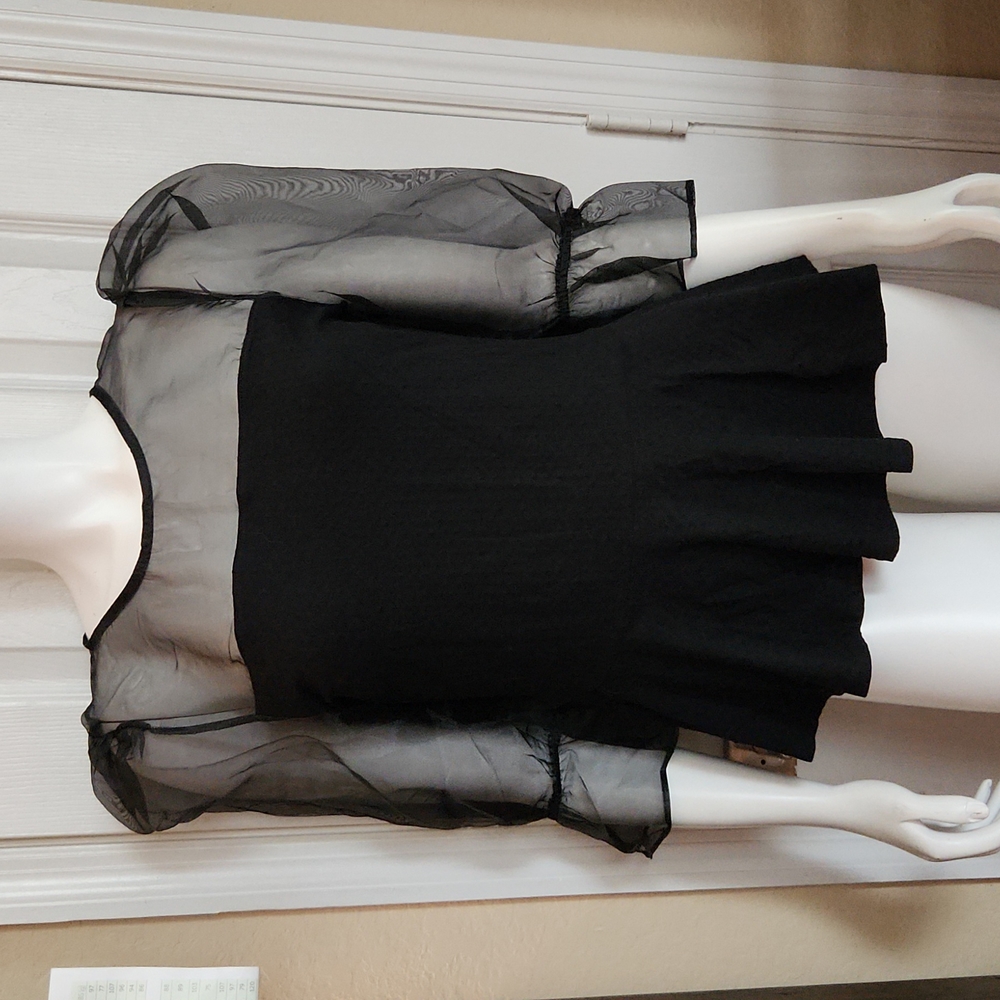 Adorable ruffled top